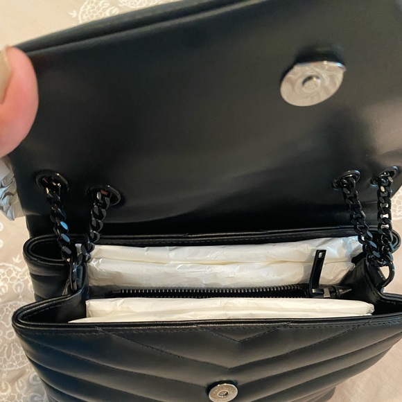 Signature Style Saint Yves Laurent Loulou YSL black on black bag. - Picture 10 of 13